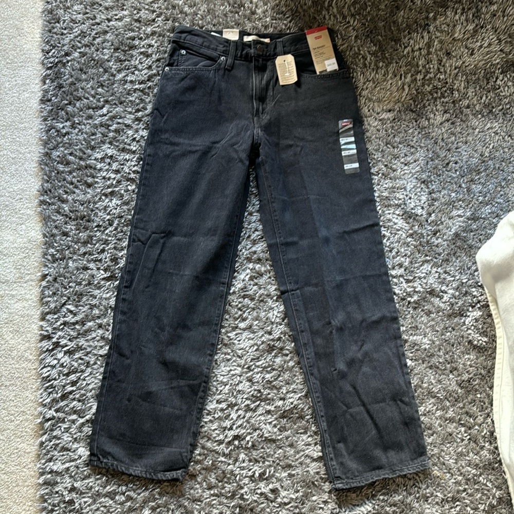 Black Levi’s ‘94 baggy
